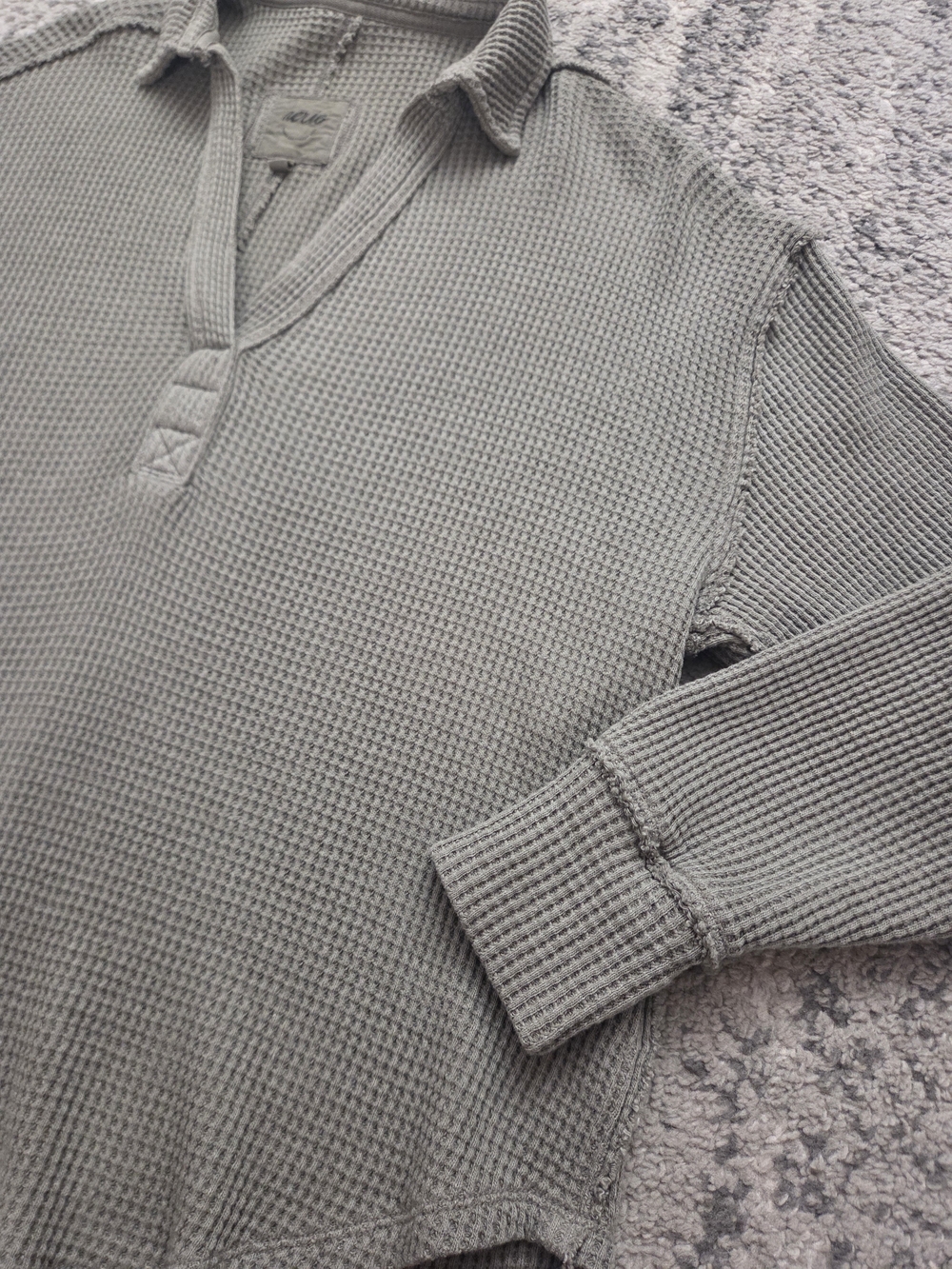 Aerie Size Small Oversized Moss Green V Neck Waffle-Knit Henley Polo Loose Fit - Picture 10 of 14